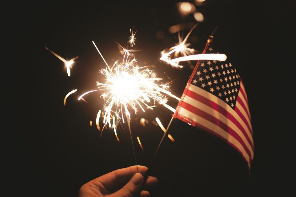 makeup-made-in-the-usa-american-flag-sparkler