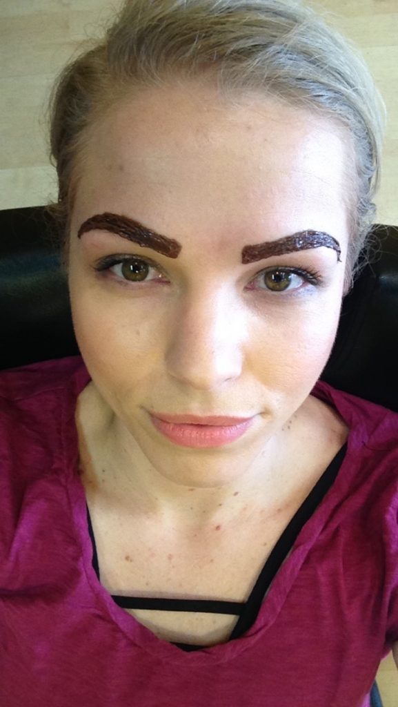 eyebrow-tinting