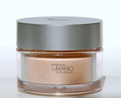 Giella Cosmetics EYE M GLAM highlighting powder used on the cheek bones and tear ducts.