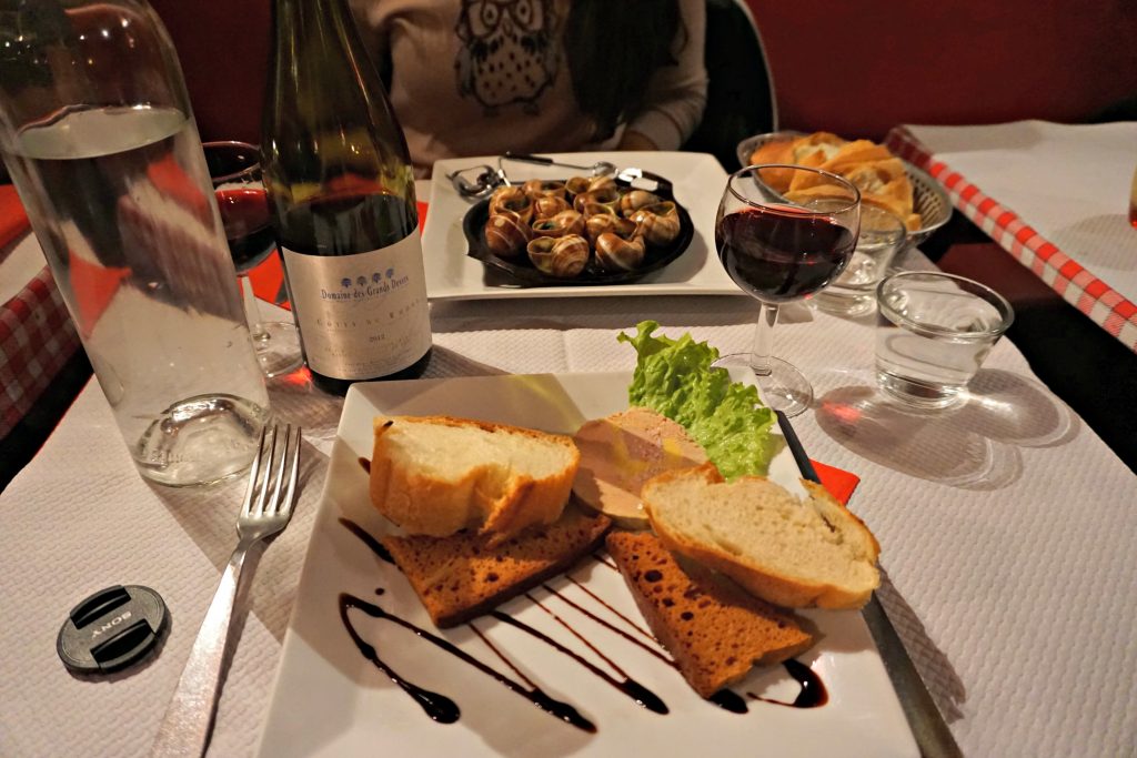 aux-artistes-paris-beef-tartare-escargot