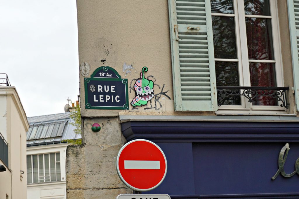 rue-lepic-18-arr-street-art-creature