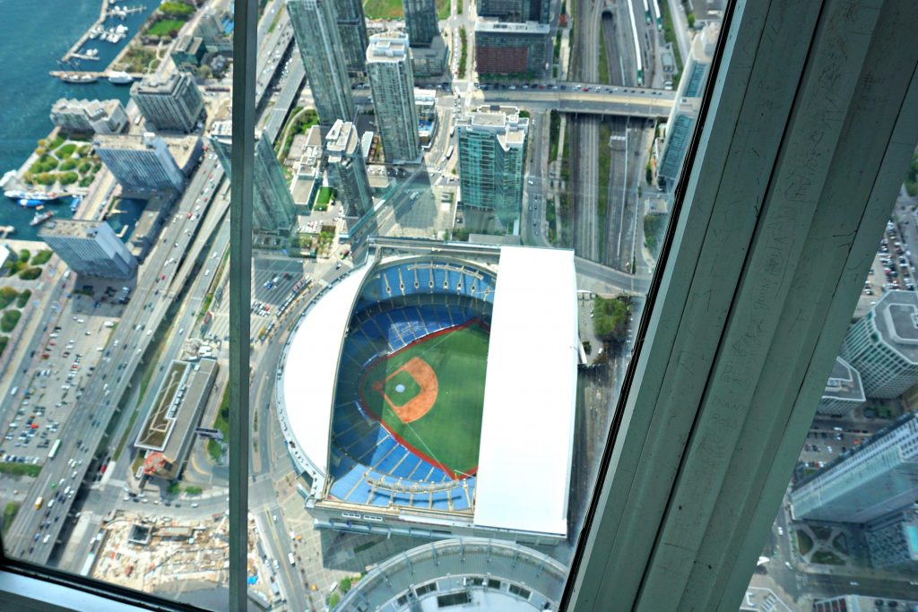 cn-tower-toronto-view-blue-jays-stadium