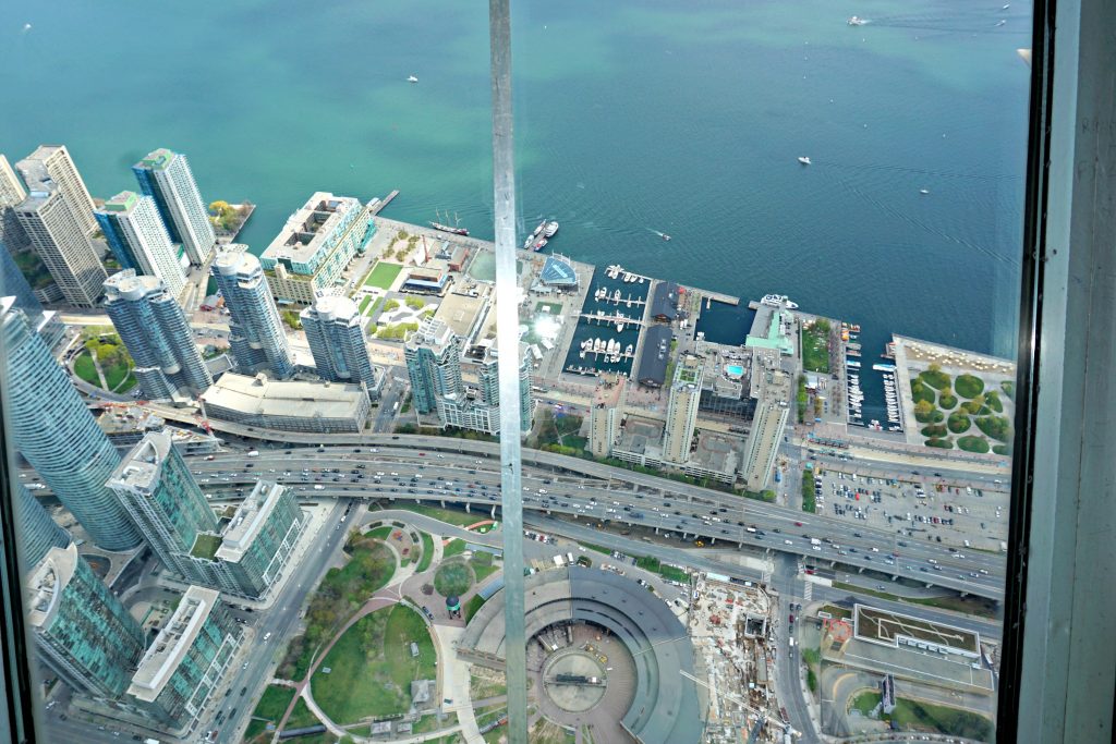 view-from-cn-tower-skypod