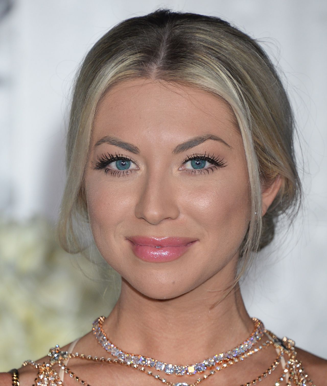 stassi-schroeder-pink-glossy-lip - Blushing in Hollywood